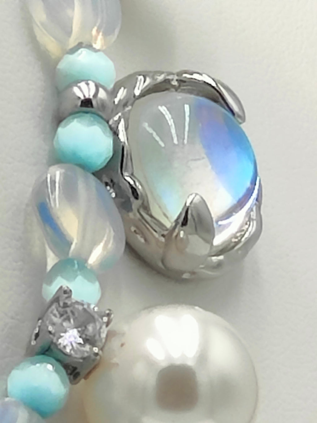 Moonstones and Pearls Necklace