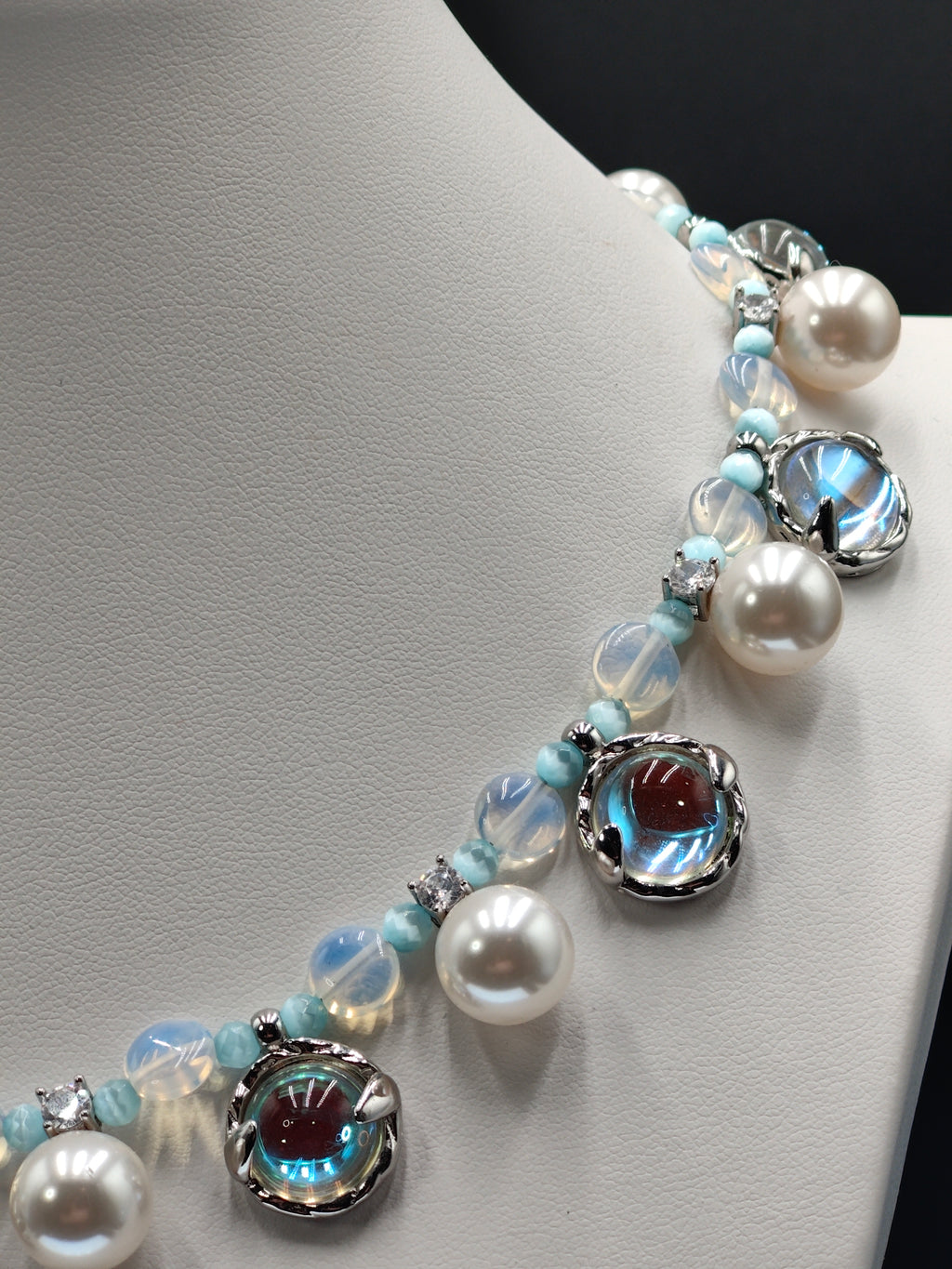 Moonstones and Pearls Necklace