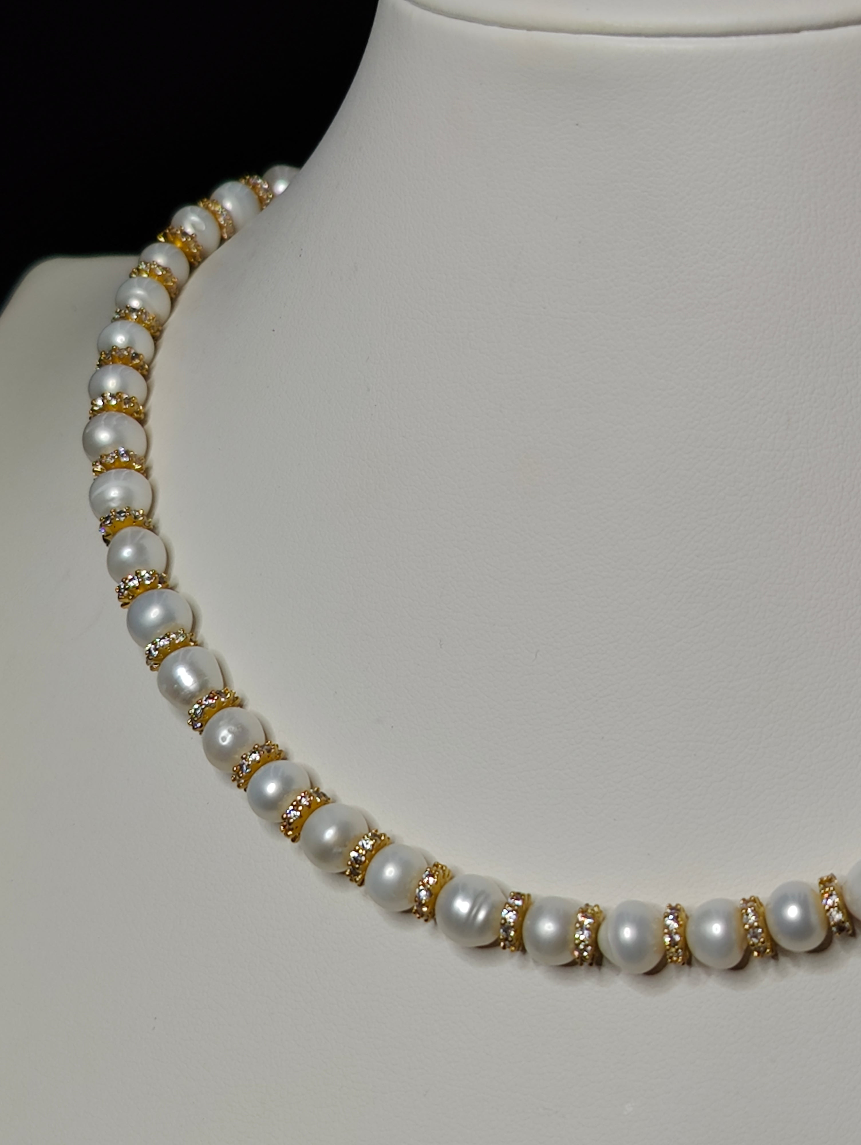 Voila Pearls Necklace