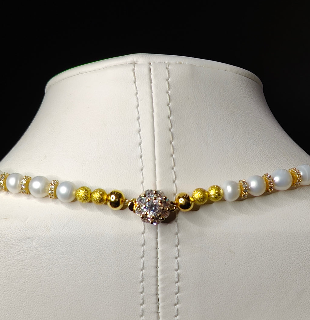 Voila Pearls Necklace