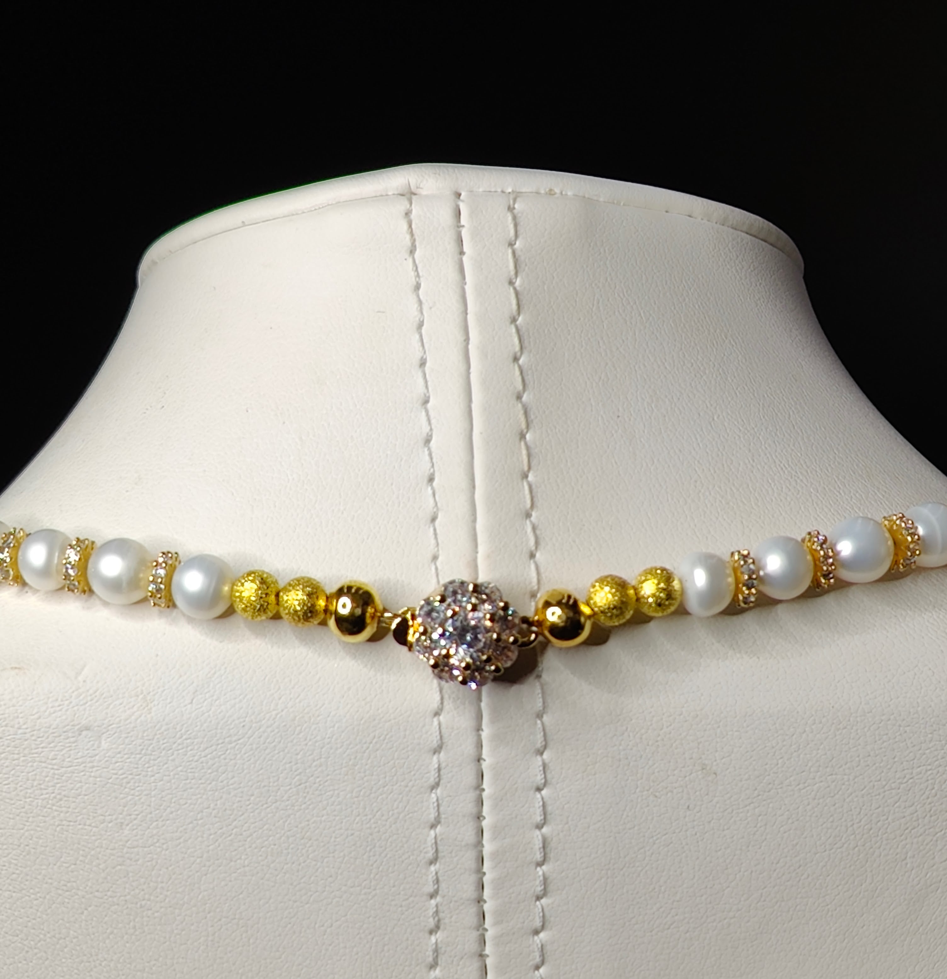 Voila Pearls Necklace