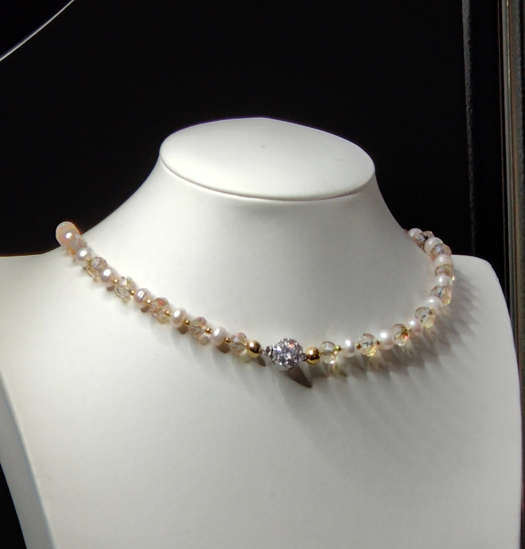 Blonde Crystals Necklace