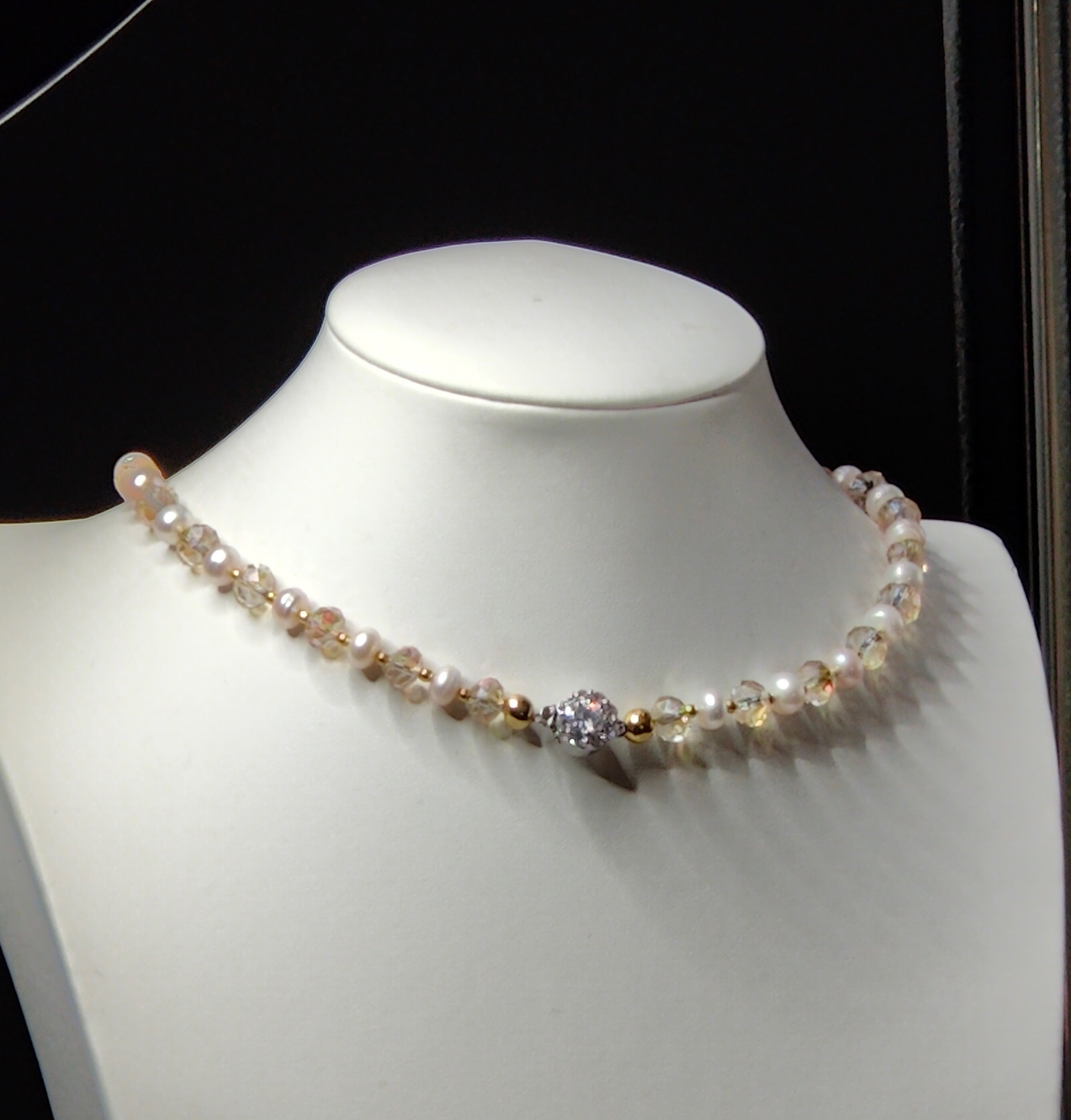 Blonde Crystals Necklace