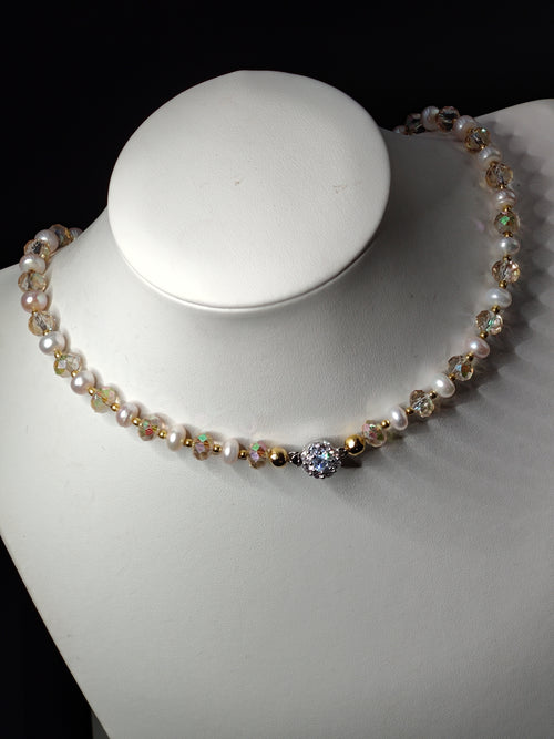 Blonde Crystals Necklace