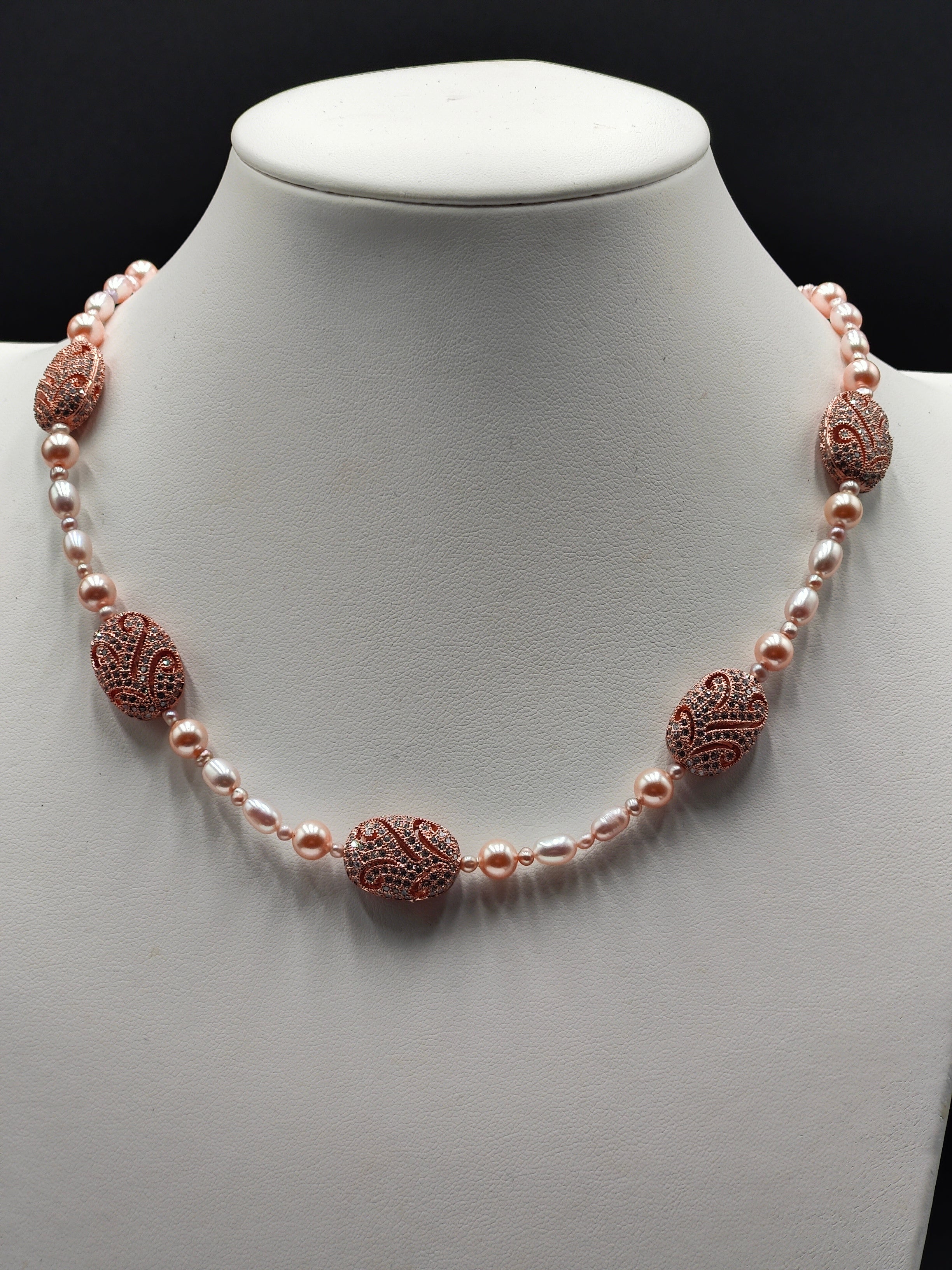 Fluted Pearls Necklace