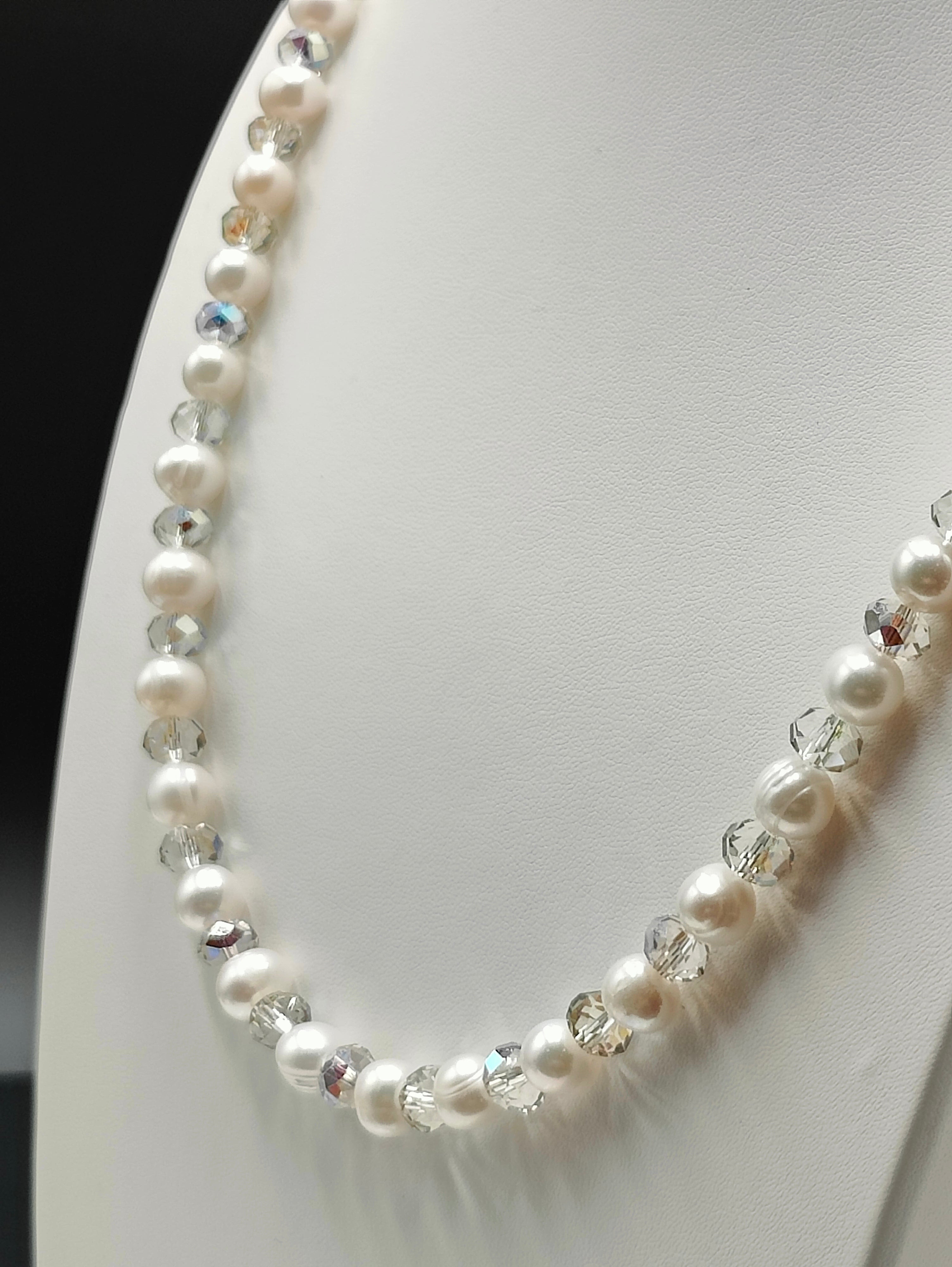 Artisan Glass and Pearls Necklace