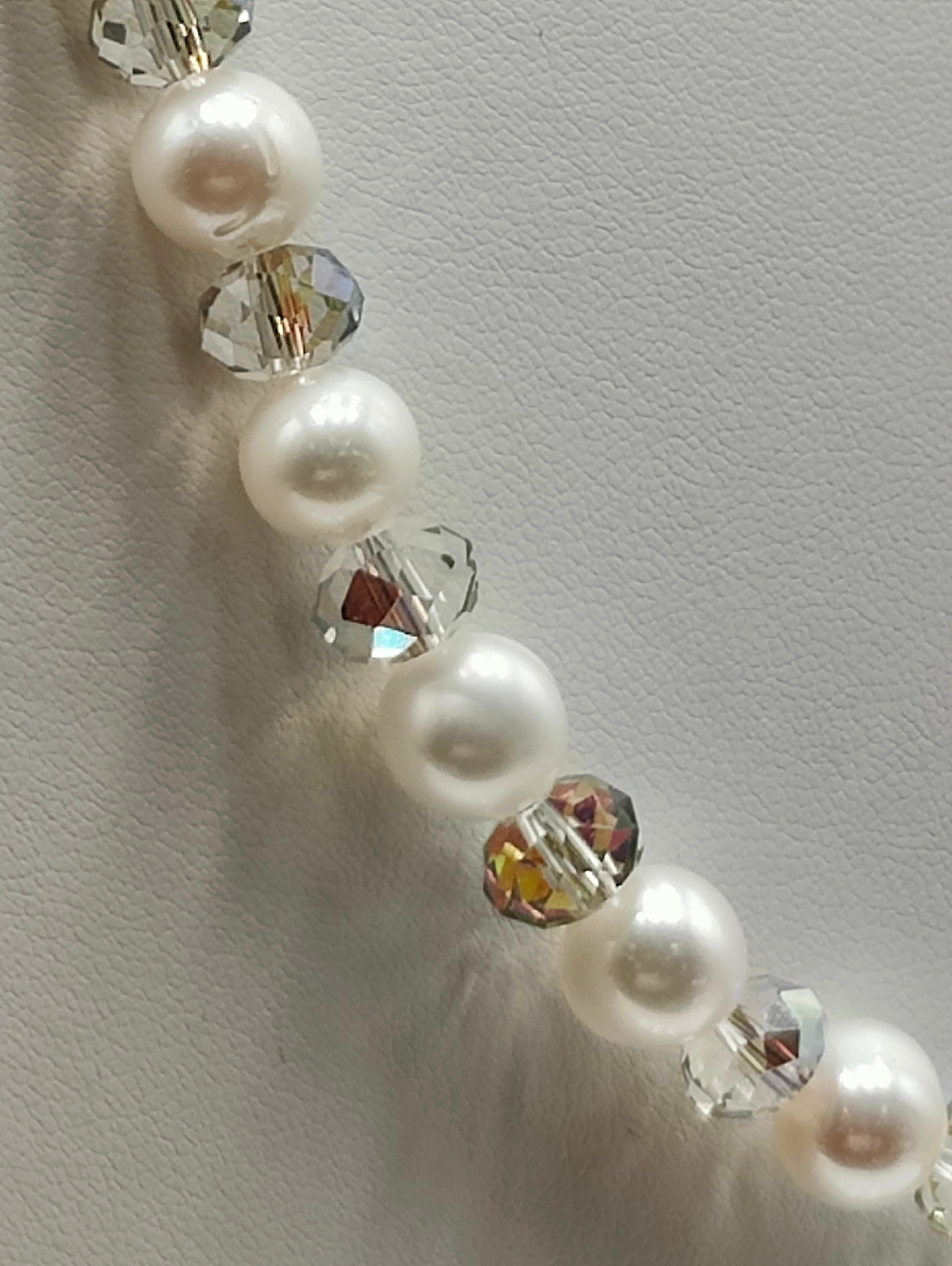 Artisan Glass and Pearls Necklace