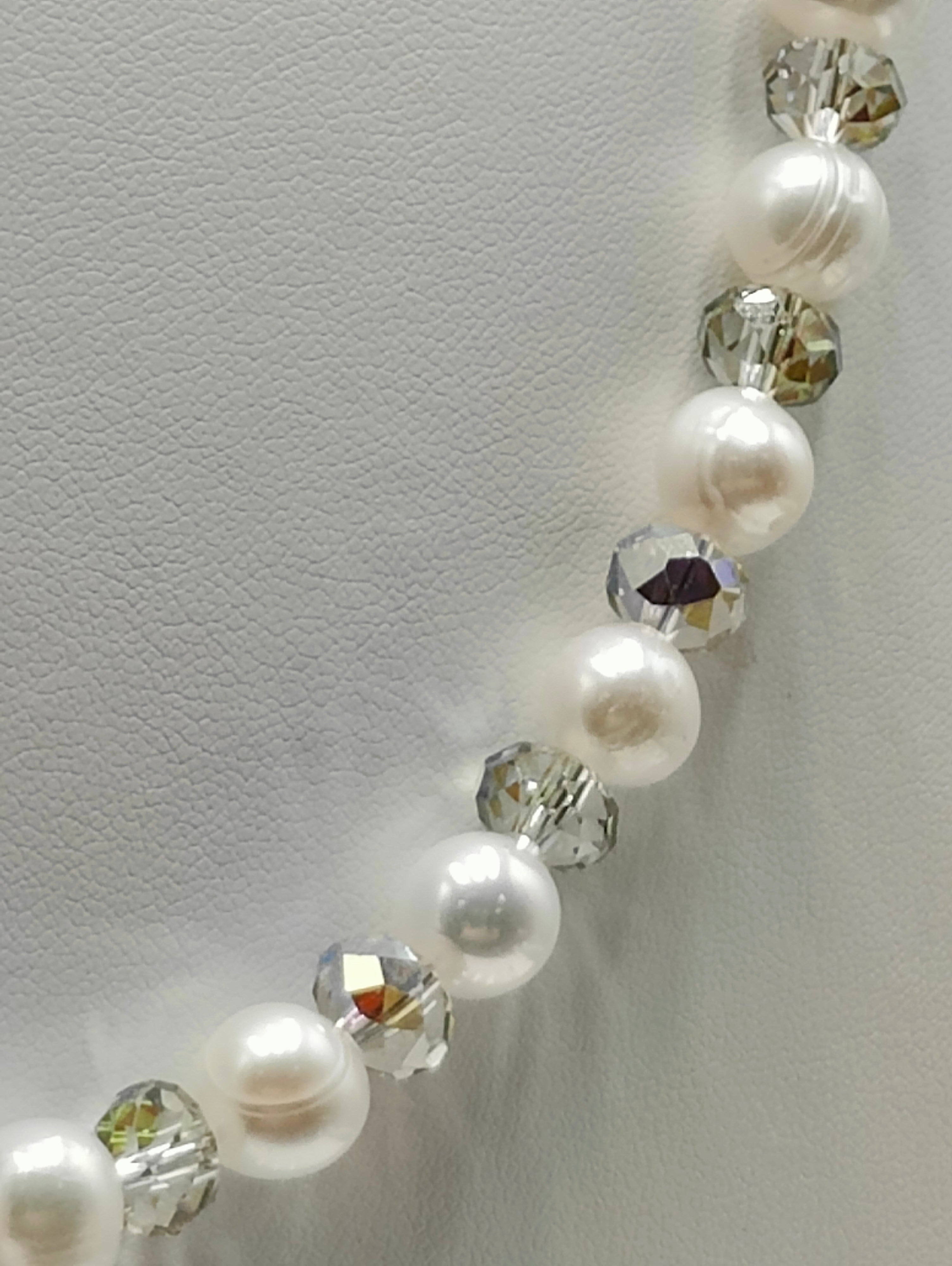 Artisan Glass and Pearls Necklace