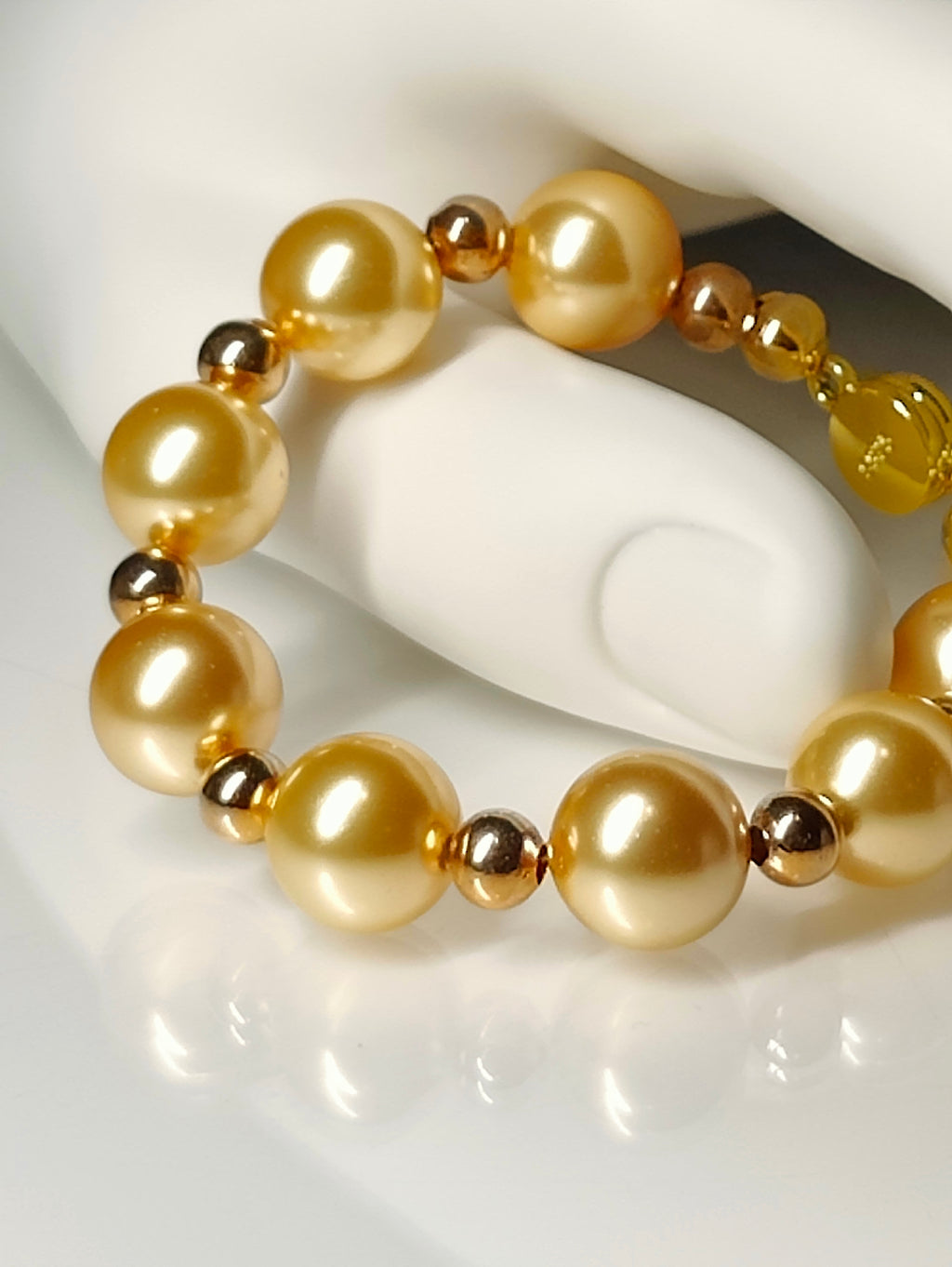 Golden Sheen Bracelet