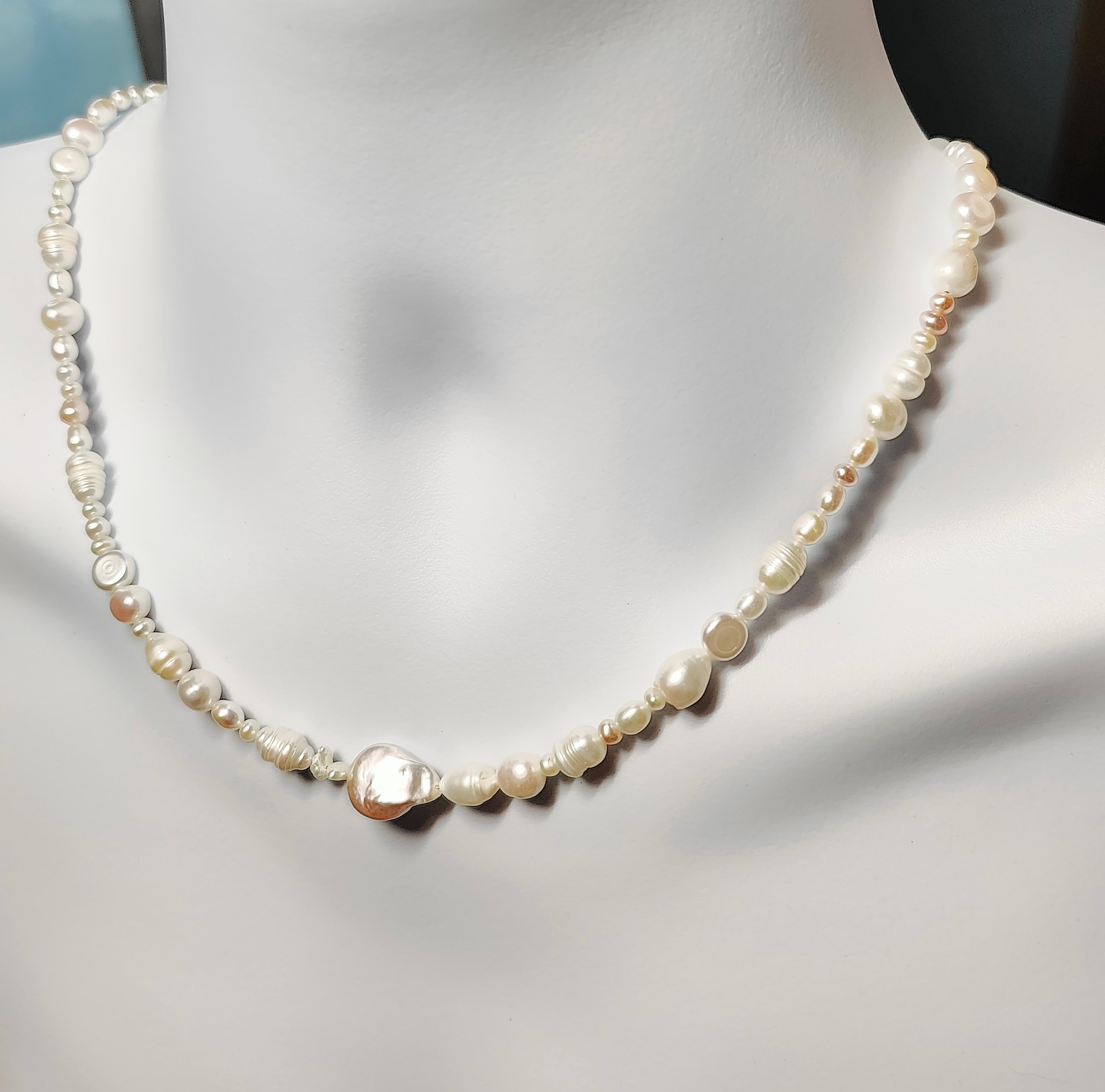 Varied Pearls Necklace