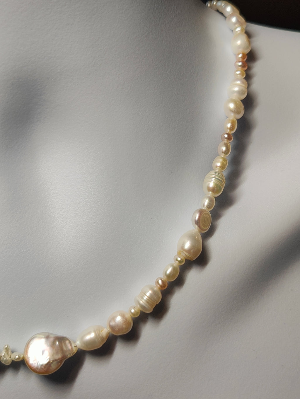 Varied Pearls Necklace