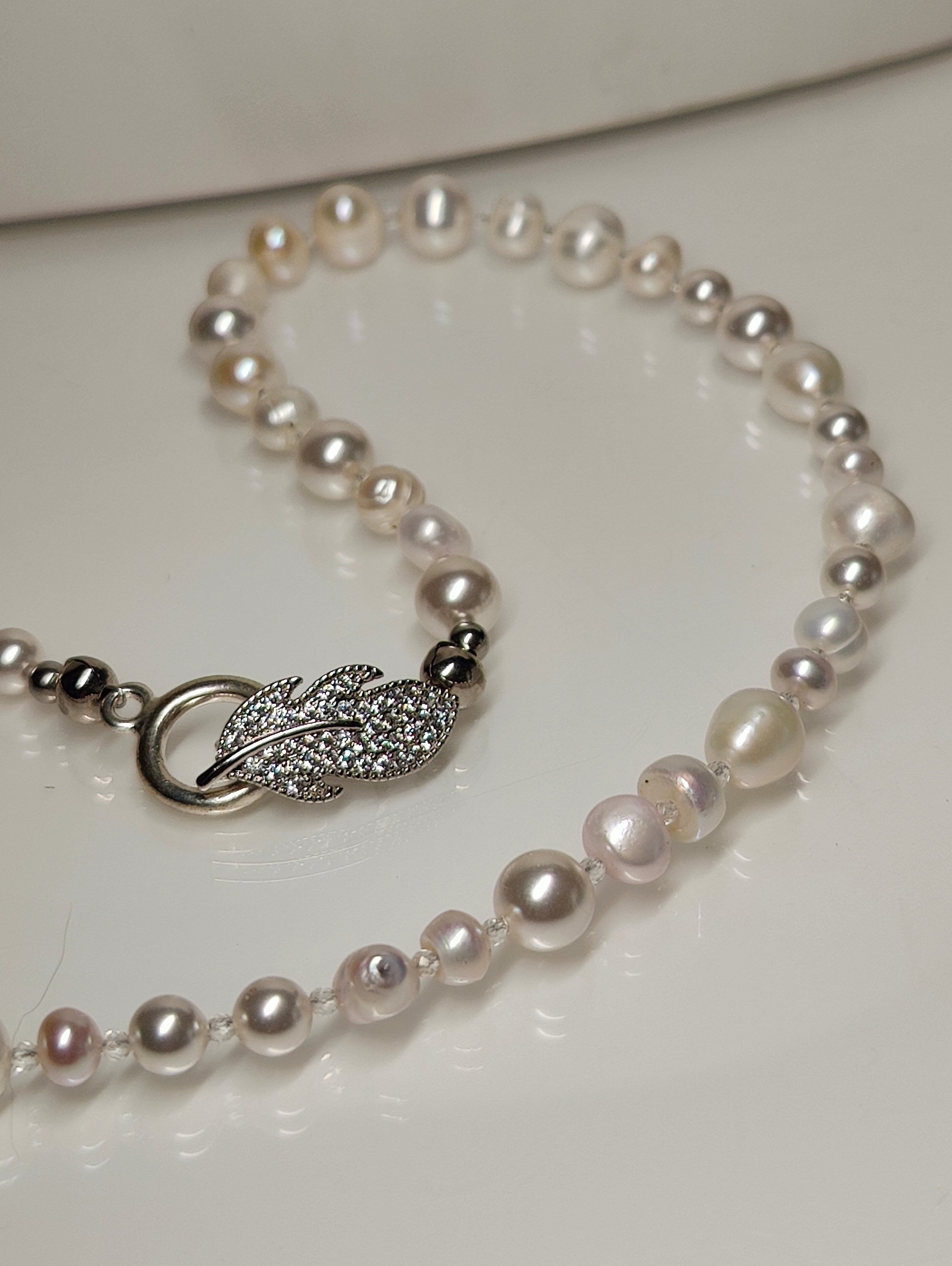 Pretty Pretty Pearls Necklace