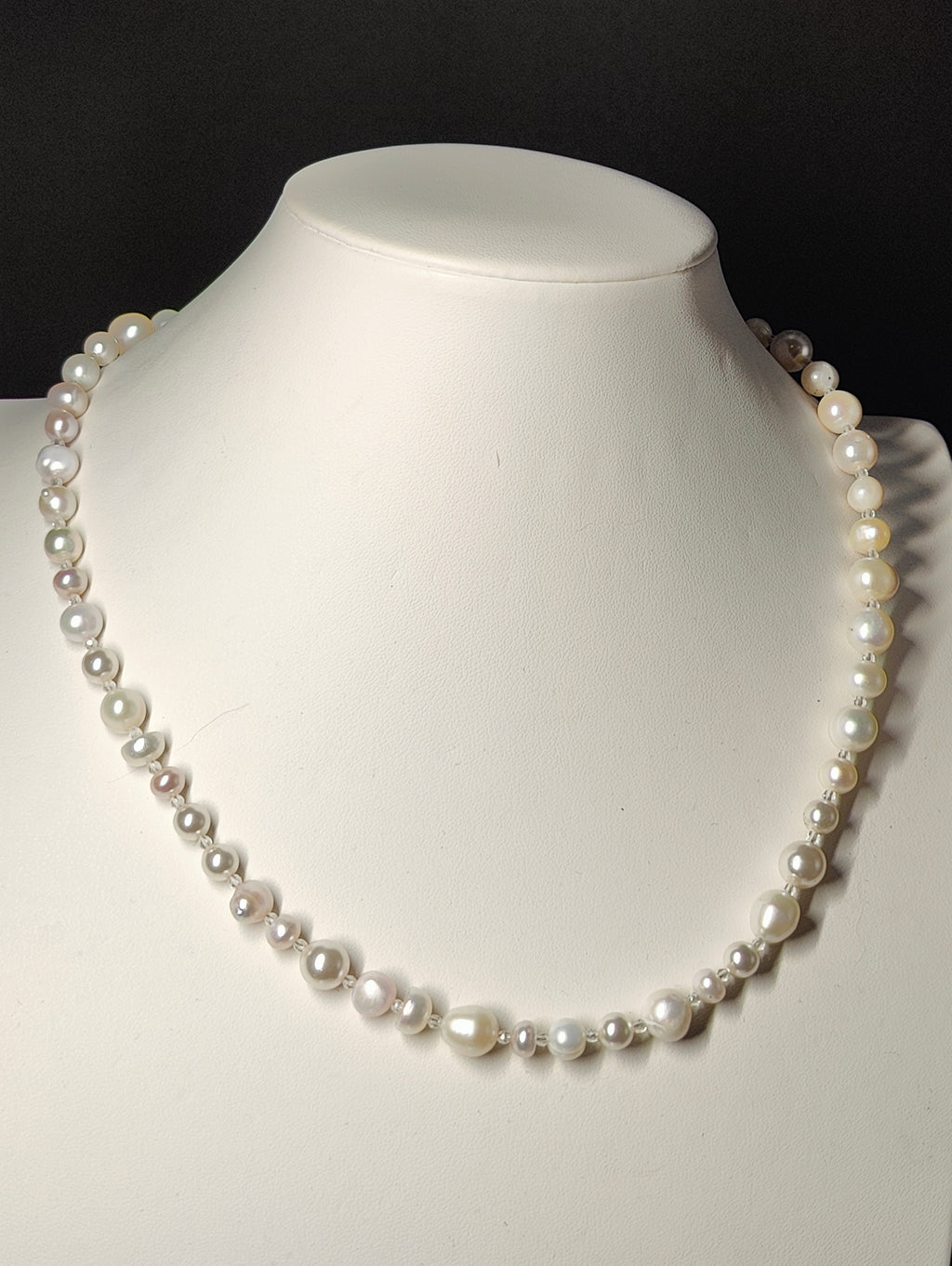 Pretty Pretty Pearls Necklace
