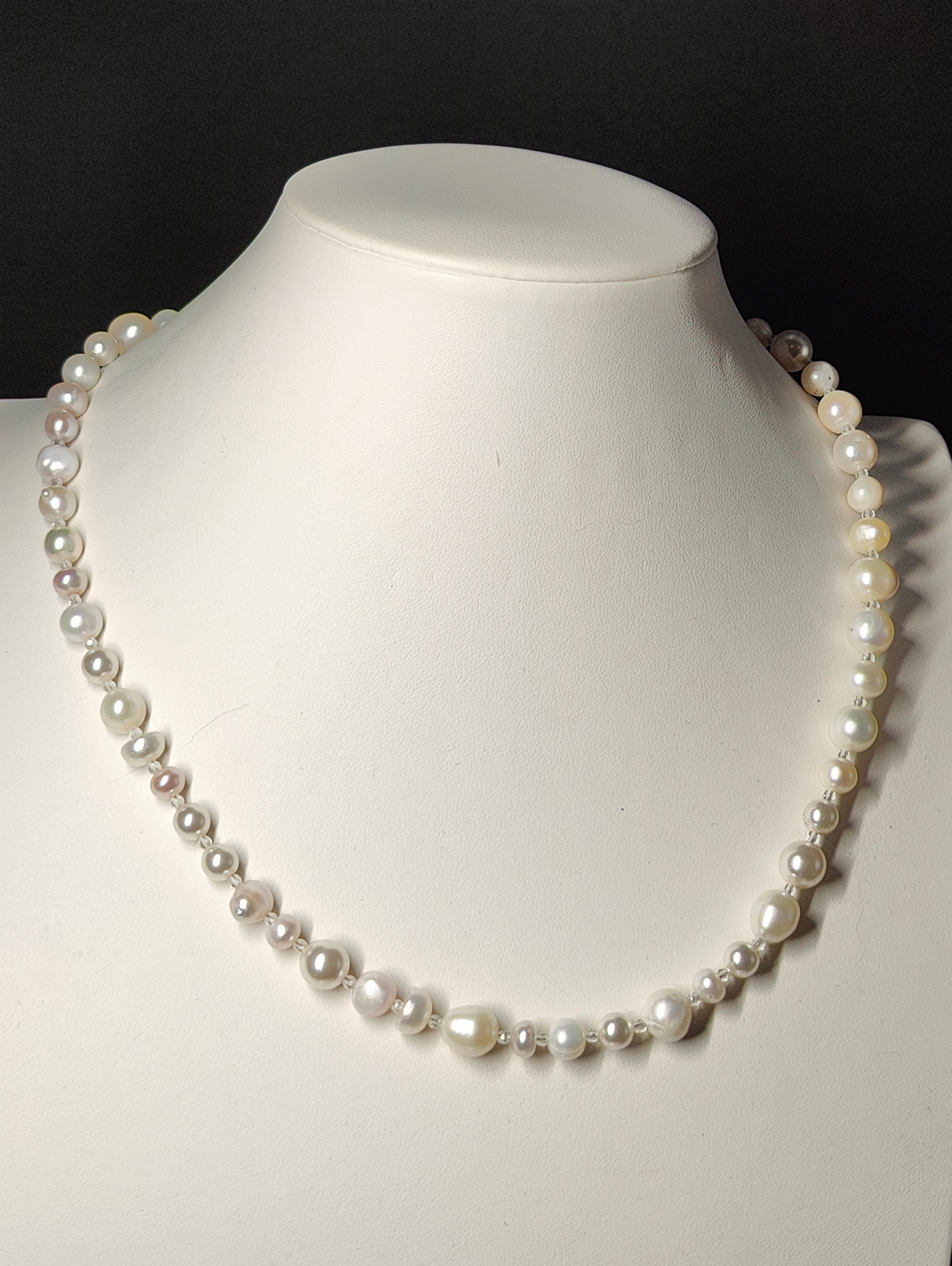 Pretty Pretty Pearls Necklace