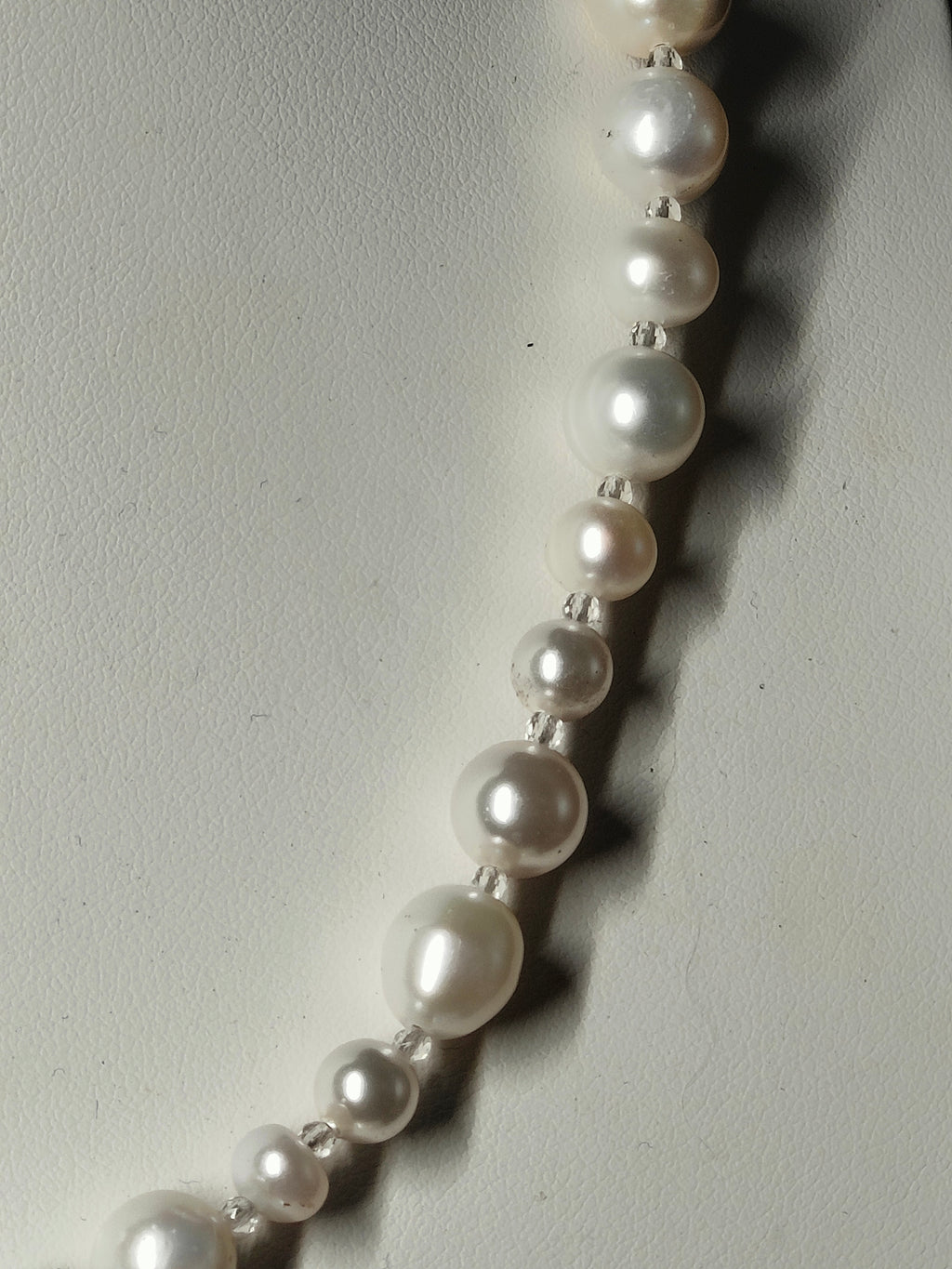 Pretty Pretty Pearls Necklace