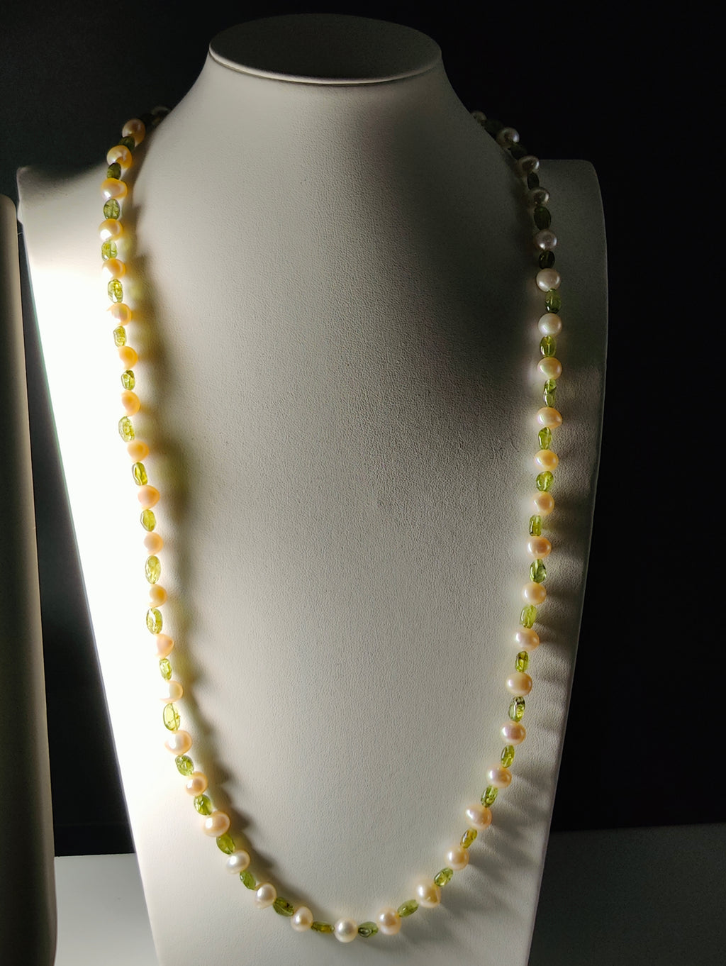 Slinky Pearl Necklace