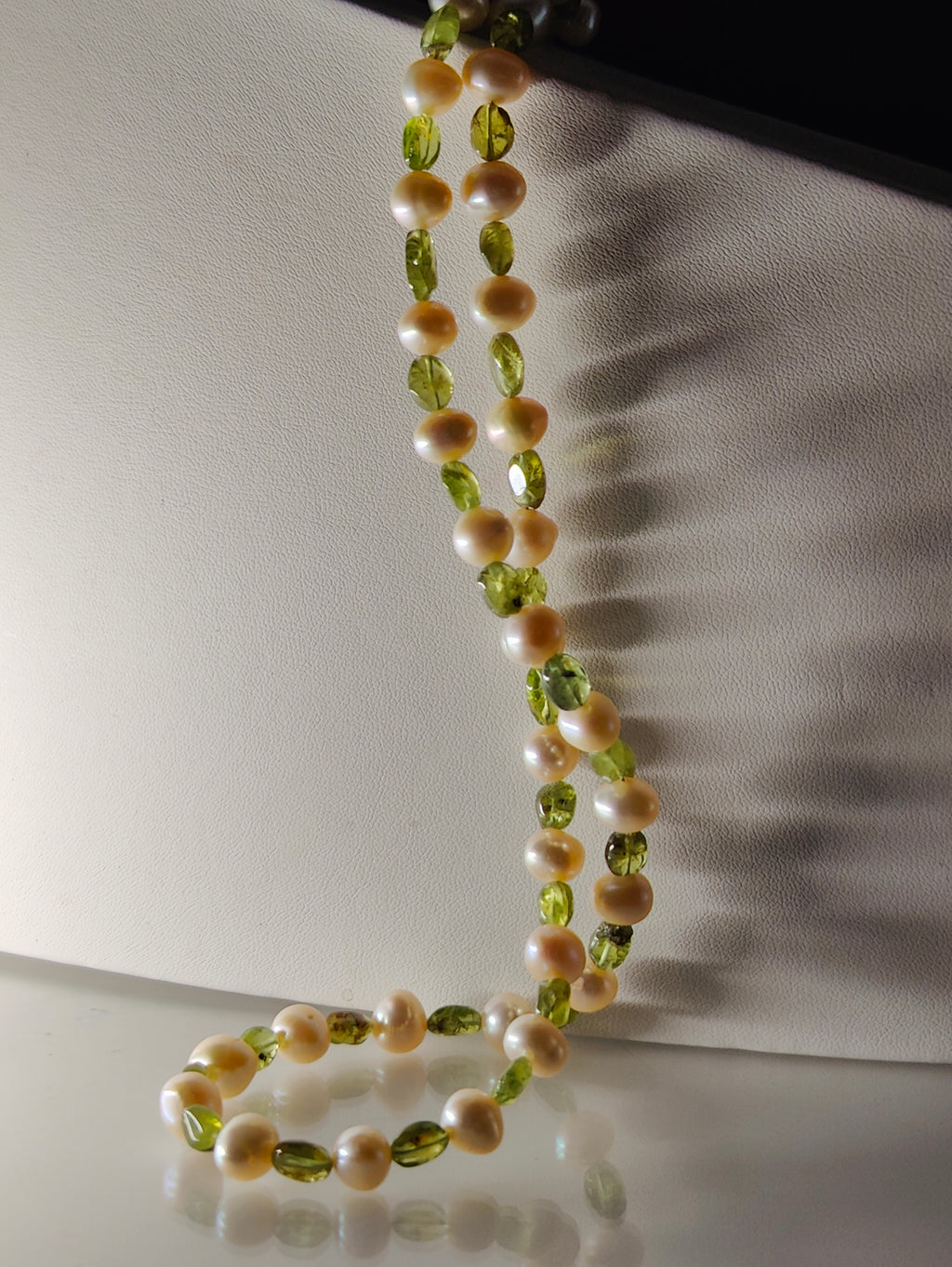 Slinky Pearl Necklace