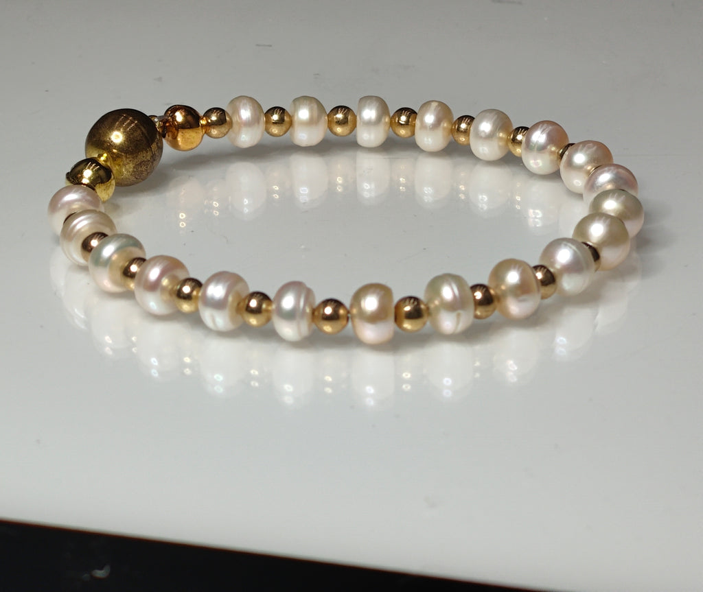 Pretty Pearls Bracelet