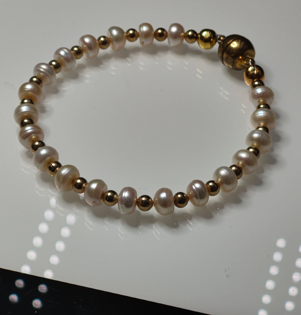 Pretty Pearls Bracelet